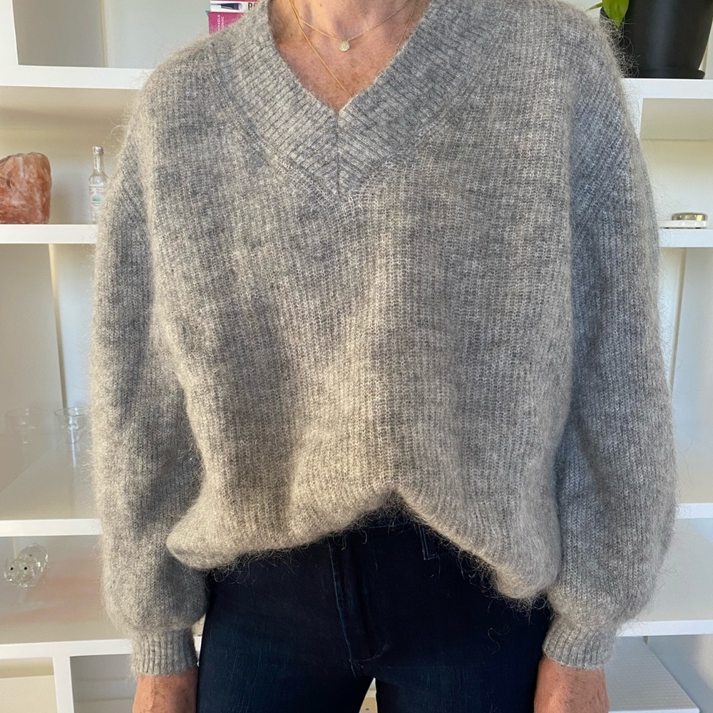 grey Zara sweater